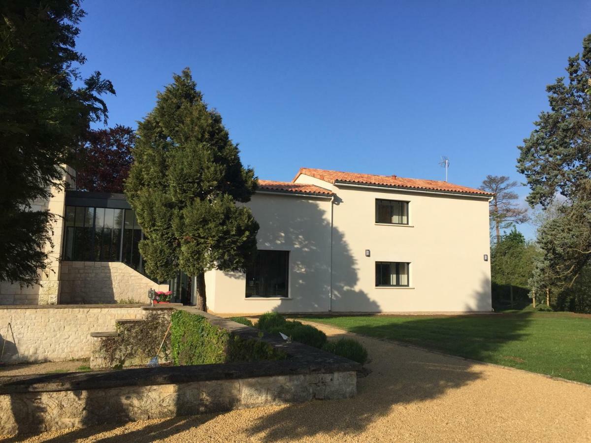 L Esprit Du Clain Chambres D Hotes Bandb De Standing Proches Du Futuroscope Golf Et Lac De St Cyr Naintre Экстерьер фото