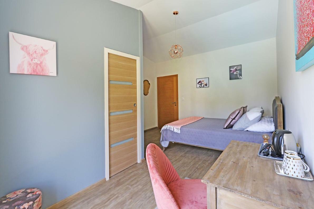 L Esprit Du Clain Chambres D Hotes Bandb De Standing Proches Du Futuroscope Golf Et Lac De St Cyr Naintre Экстерьер фото