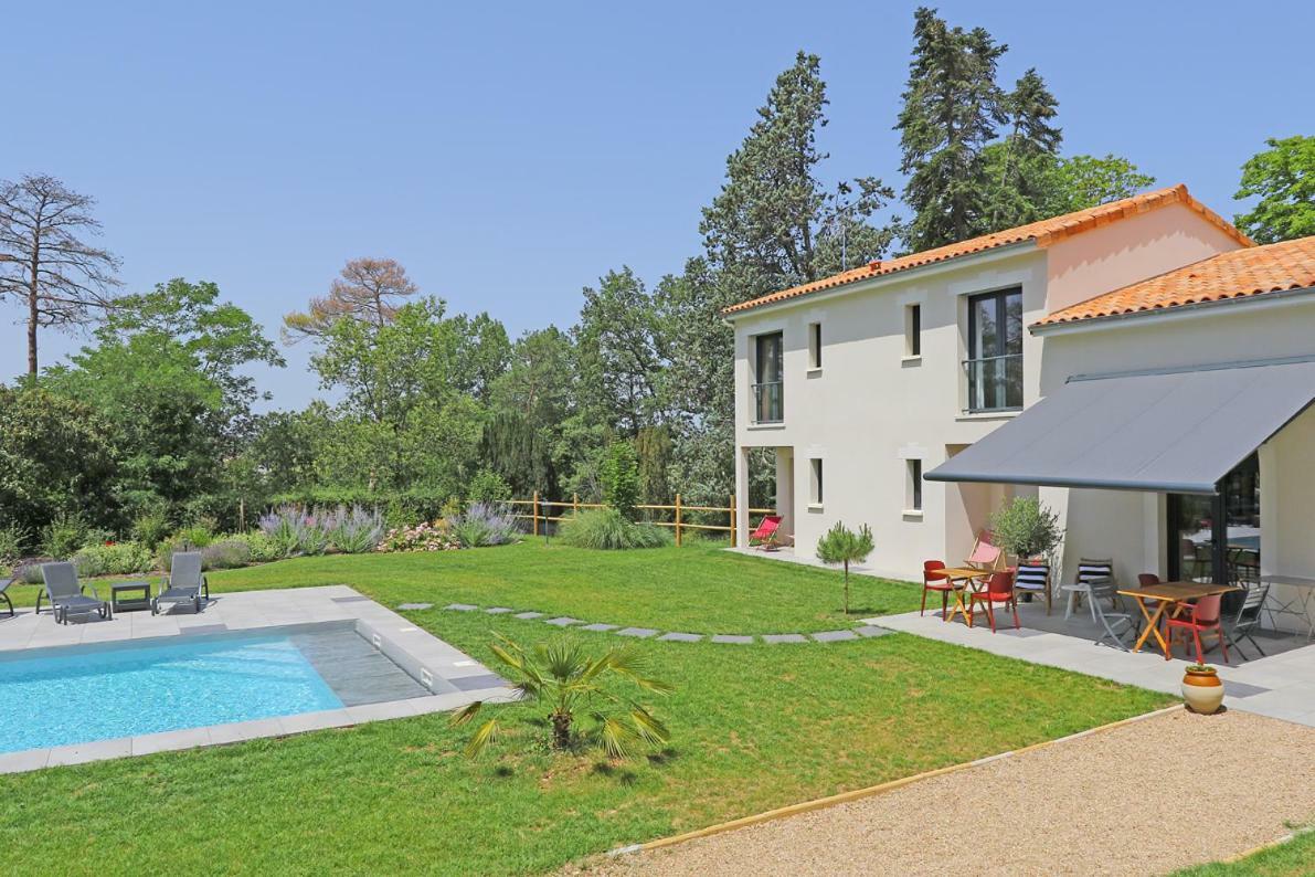 L Esprit Du Clain Chambres D Hotes Bandb De Standing Proches Du Futuroscope Golf Et Lac De St Cyr Naintre Экстерьер фото